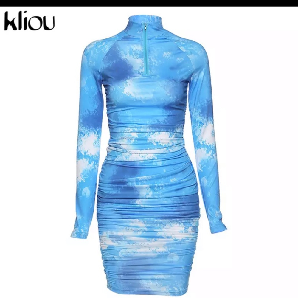 Pretty Blue tie-dye body con dress